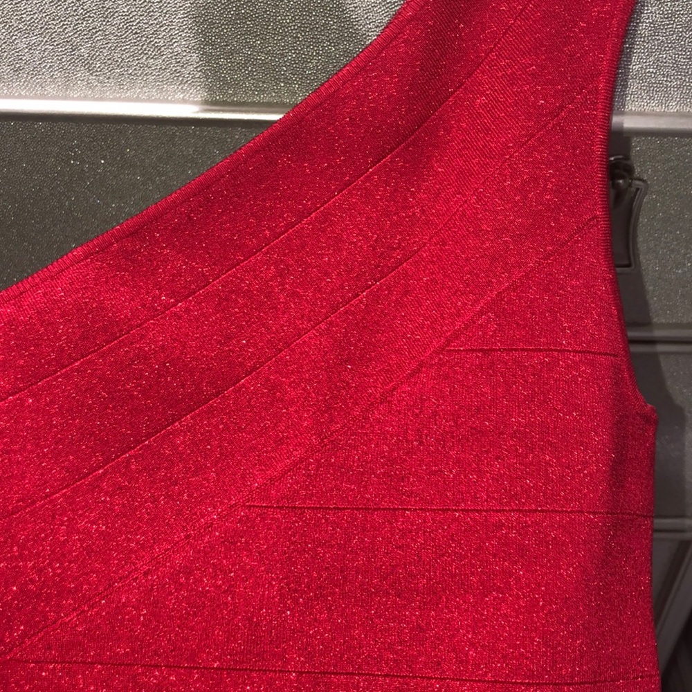 Laundry By Shelli Segal One-Shoulder Red Glitter Sheath Dress - Picture 3 of 3